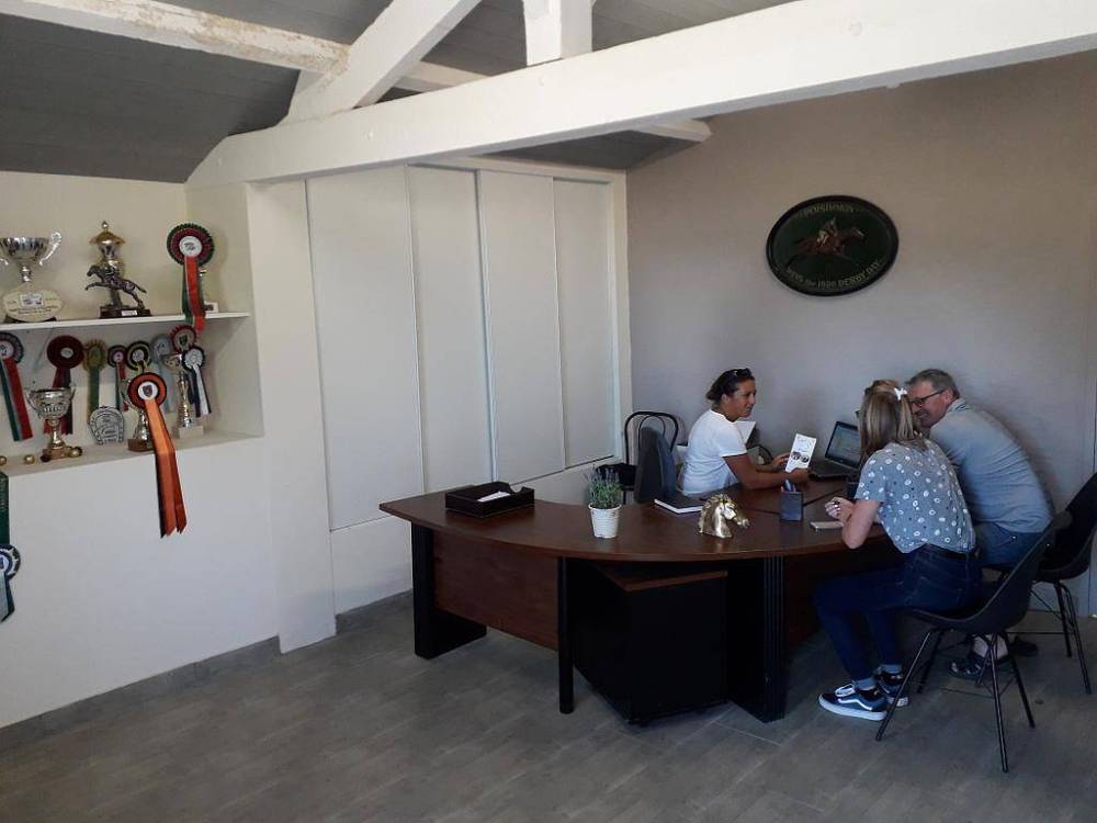 bureau centre équestre
